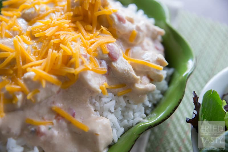 cheesy Chicken & Rice // This delicious meal is both simple and tasty. It can also be made in the crock pot for one of those 'set it and forget it' meals. Great for any weeknight or weekend, especially perfect for when you've got friends and family over! | Tried and Tasty
