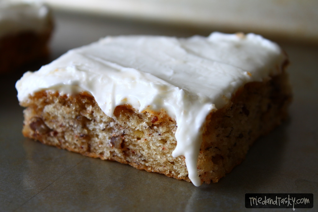 Banana Bars // A delicious breakfast or dessert when you're in the mood for something other than banana bread! Serves a crowd and easy to throw together. | Tried and Tasty