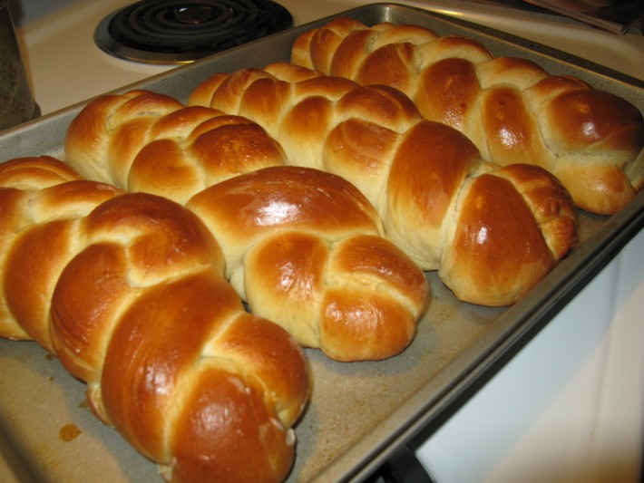 Best Basic Challah // Is there anything better than homemade bread? This homemade sweet bread will have your neighbors running to your house. It's light, subtly sweet, and perfectly wonderful. | Tried & Tasty