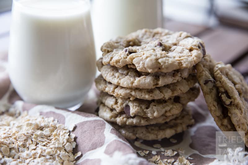 Crunchy Oatmeal Chocolate Chip  Cookies // Looking for a little 'crunch' in your cookie? These are absolutely perfect! Just the right amount of crispness surrounded by oodles of chocolate chips and oatmeal. Whip these cookies up in no time! | Tried and Tasty