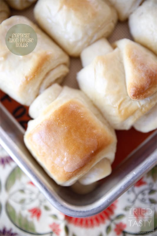 Copycat Lion House Rolls // Tried and Tasty