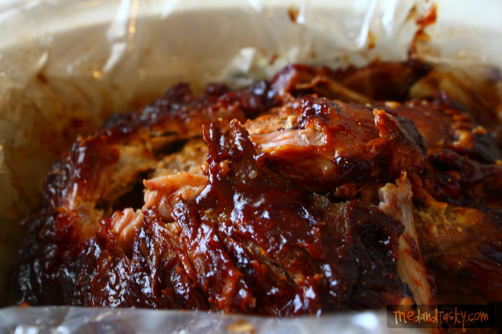 Crock Pot BBQ Ribs // One of the most popular recipes on Tried and Tasty, these Crock Pot BBQ Ribs will not disappoint! Your crock pot does all of the work, and you get to enjoy a great BBQ at the end of the day. Pair with your favorite potato salad, baked beans, salad and fresh bread! | Tried and Tasty