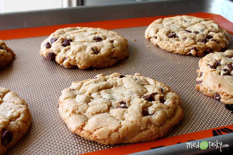 Chocolate Chip Cafe Cookies // These large, thick, and chocolate-y cookies are perfect for gift-giving! | Tried and Tasty