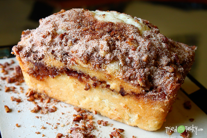 Cinnamon Swirl Bread // This Cinnamon Swirl Bread is so addicting!  I envision enjoying this on a Christmas morning! | Tried and Tasty