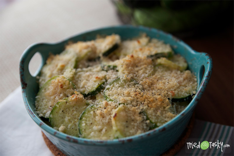 Zucchini & Yellow Squash Gratin // This Zucchini & Yellow Squash Gratin is the perfect side dish to some grilled chicken and it comes together in a cinch! | Tried and Tasty