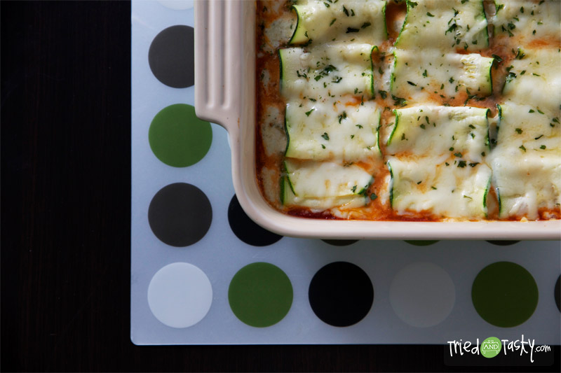 Meatless Cheesy Zucchini Roll-Ups // TriedandTasty