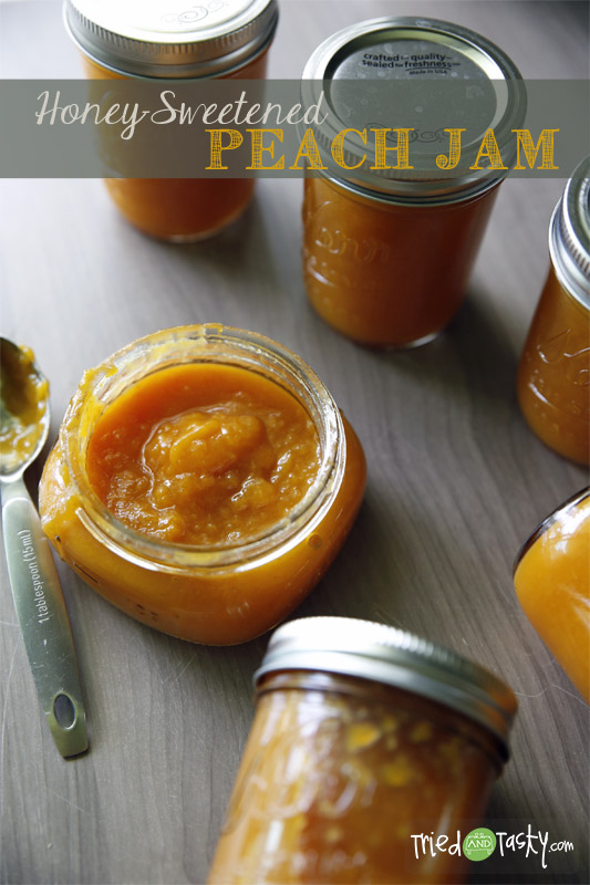 Honey-Sweetened Peach Jam // This recipe is sweetened with honey instead of white sugar.  Healthier and still so tasty! | Tried and Tasty