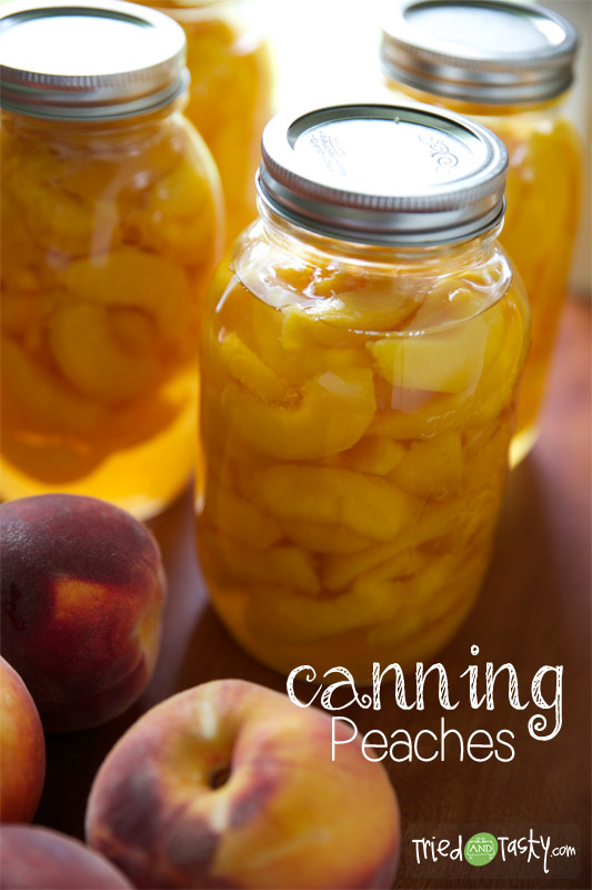 Canning Peaches // Try canning your fresh peaches so you can enjoy them all year! | Tried and Tasty 