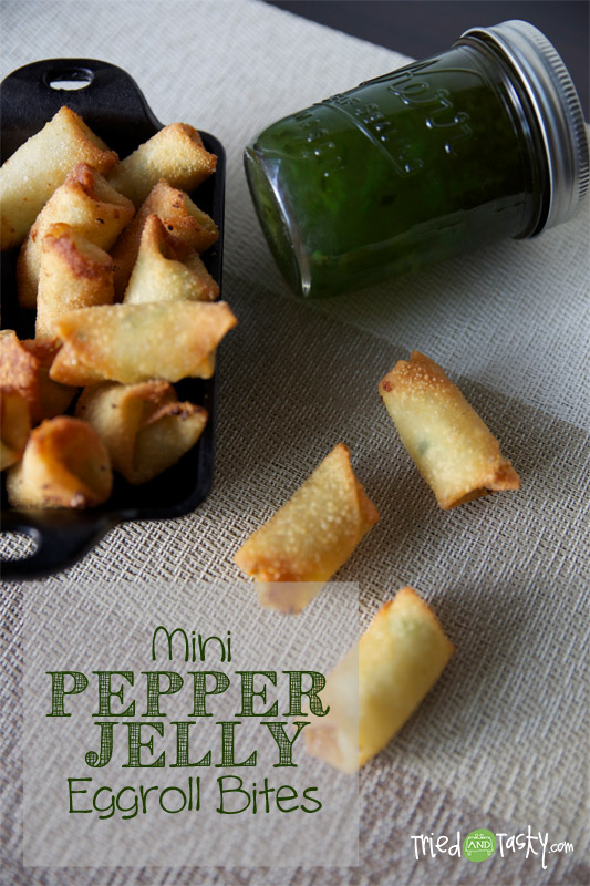Mini Pepper Jelly Eggroll Bites // This is an easy appetizer idea and a great new way to use pepper jelly! | Tried and Tasty