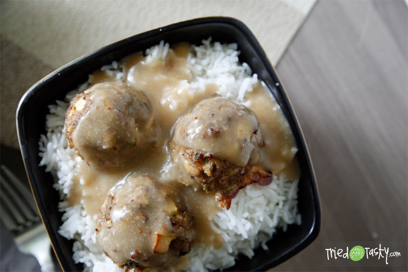 Apple Turkey Meatballs with Buttery Whole Wheat Gravy // These meatballs have a fun apple twist on them! | Tried and Tasty