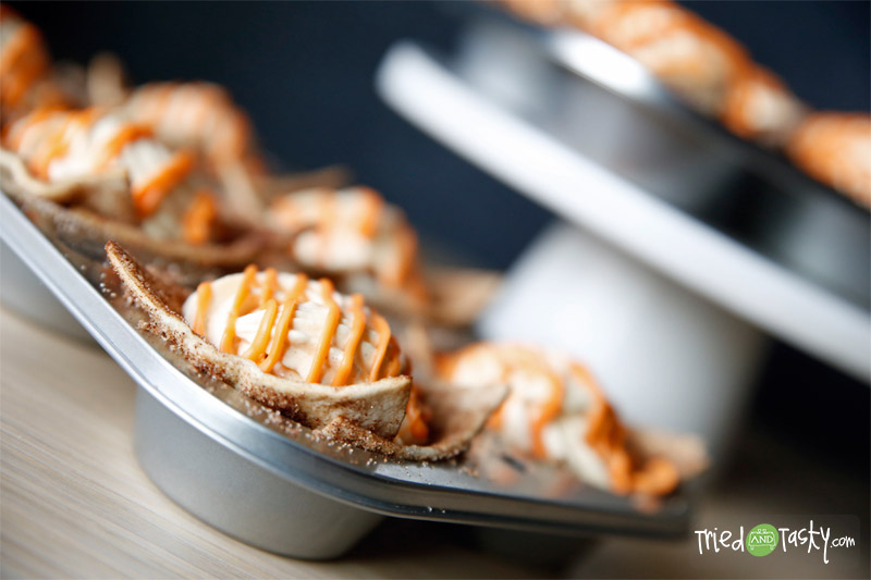 Pumpkin Mousse Tortilla Cups // These pumpkin tortilla cups are such a fun dessert.  They're great for any holiday occasion! | Tried and Tasty