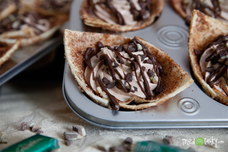 Andes Mint Tortilla Cups // These are to die for. If you love Andes, or love mint, you will LOVE these! | Tried and Tasty