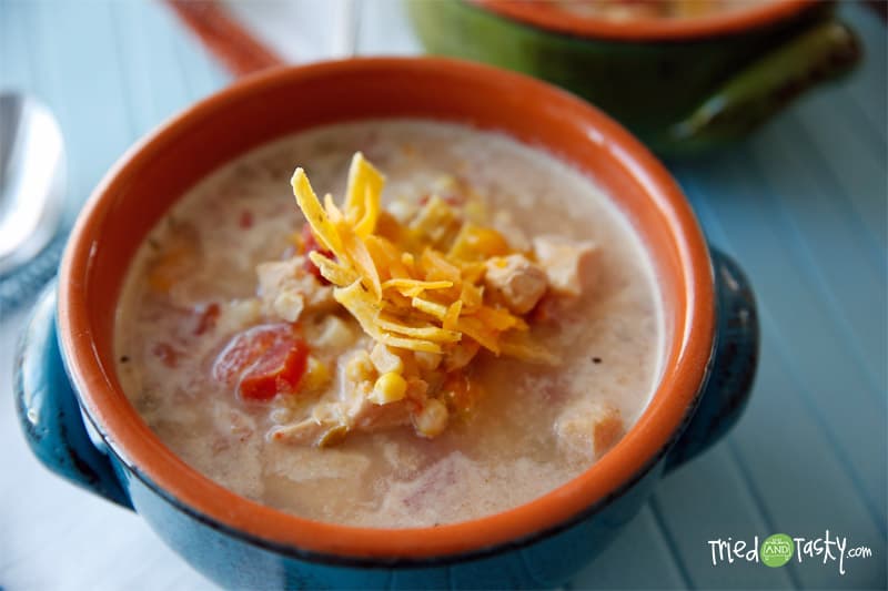 Slow Cooker Mexican Corn & Chicken Soup // This slow cooker fish is delicious! It’s warm, it’s comforting, and it’s guilt-free: all the things we want in our meals. | Tried and Tasty