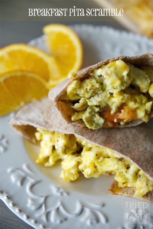 Breakfast Pita Scramble // A quick and easy breakfast that's ready in a jiffy, keeps you full for quite a bit, and healthy! | Tried and Tasty