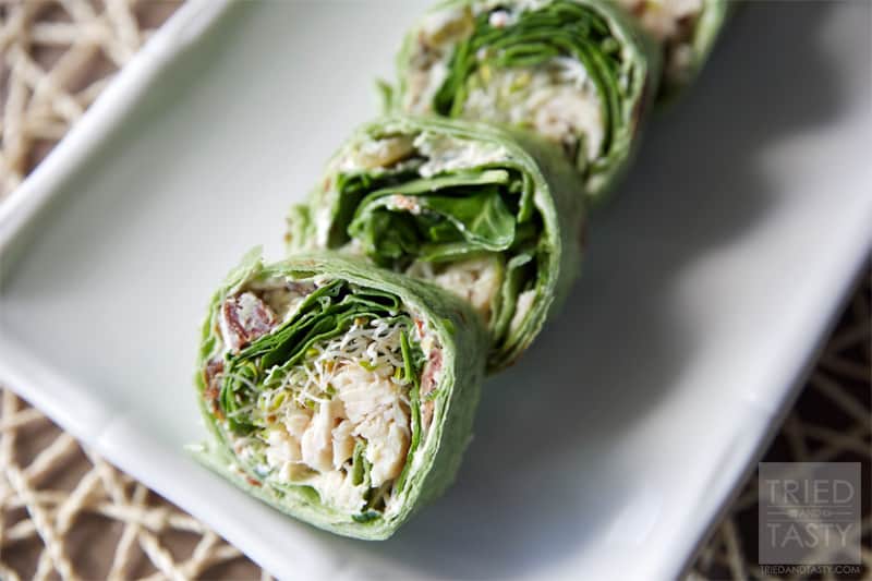Chicken, Spinach & Cream Cheese Tortilla Wrap // This quick & easy lunch is wonderfully delicious. With the help of rotisserie chicken you can have this tasty wrap in less than 10 minutes! | Tried and Tasty