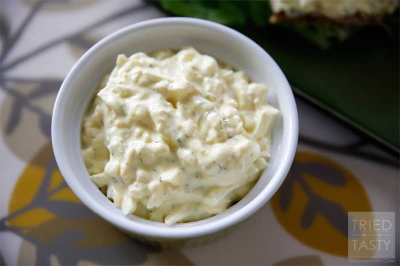 Creamy Greek Yogurt Egg Salad Recipe // A delicious quick lunch idea that is ready in no time! | Tried and Tasty