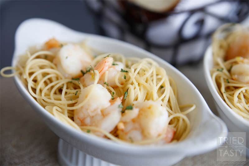 5-Ingredient Shrimp Scampi with Angel Hair Pasta // The perfect light meal that's ready in no time perfectly portioned for two small meals, or one large one. | Tried and Tasty