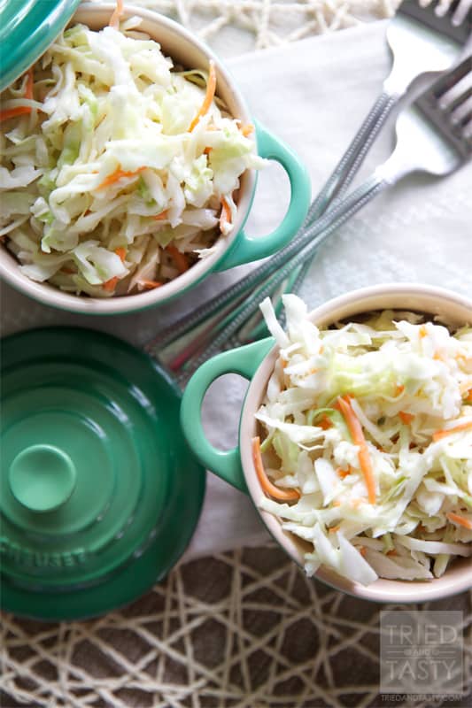 Quick & Easy Homemade Coleslaw Recipe // Nothin beats a crisp coleslaw to add to your favorite summer meal. Whip this up in no time and serve along side your favorite burgers, some fresh fruit a delicious potato salad and ice cold lemonade! | Tried and Tasty