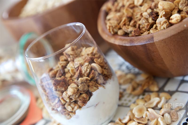 Peanut Butter Granola // A great way to start your morning. Make ahead to have a quick breakfast on the go ready all week! | Tried and Tasty