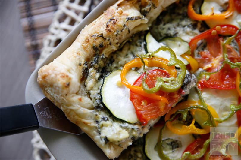 Spinach & Artichoke Veggie Pizza // Tried and Tasty