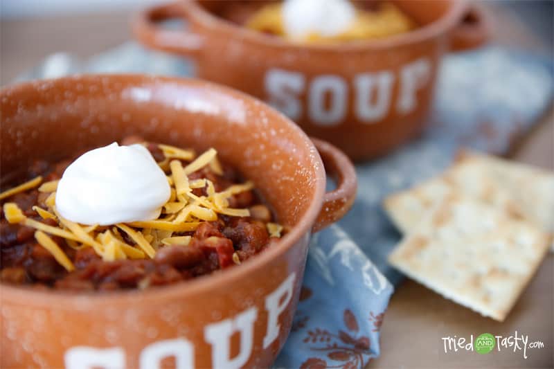 Slow Cooker Vegetarian Chili // Tried and Tasty