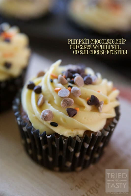 Pumpkin Chocolate Chip Cupcakes w/Pumpkin Cream Cheese Frosting // Tried and Tasty