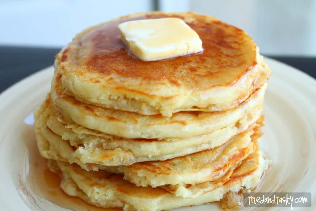 Fluffy Buttermilk Pancakes // Tried and Tasty