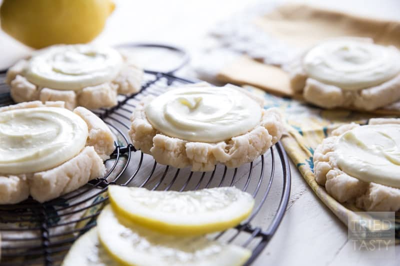 Lemon Swig Sugar Cookies // If you are a fan of citrus, you will be a fan of these Lemon 'Swig' Style Sugar Cookies. They are perfectly soft, sweet, and oh so lemony! | Tried and Tasty