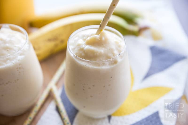 Orange Banana Breakfast Smoothie | Looking for a great smoothie for breakfast? Try this fruity combo that is cool, refreshing, and delicious! | Tried and Tasty