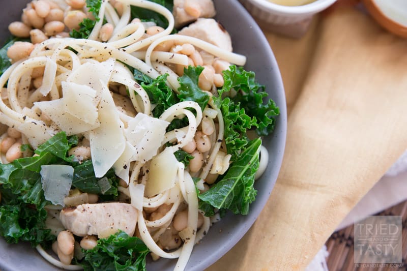 Chicken & Kale Linguine // This healthy Spring dinner is perfect for the warm nights ahead. It's a light and refreshing variation of linguine that's bright in flavor and bright in nutrients! Made without any butter or cream, a great way to lighten up your meal! | Tried and Tasty