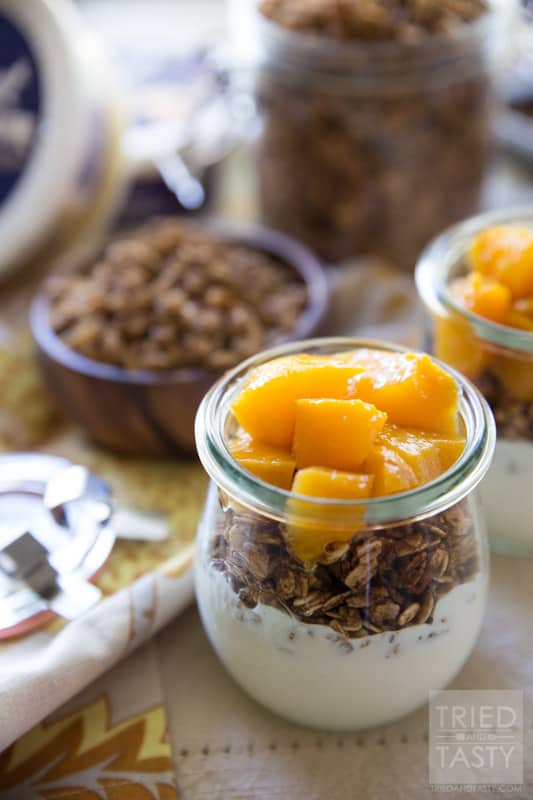 Peaches and Cream Parfait // This delicious parfait is both simple & healthy. Easy to throw together and perfect for any morning on the go! | Tried and Tasty