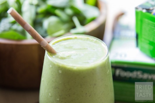 Pineapple Coconut Green Smoothie // Want a delicious way to begin your morning? This healthy smoothie has nutrition, flavor, and a taste of the tropics! Come check out this tutorial on how to make freezer smoothie packs. Never rush out of the house without breakfast again! | Tried and Tasty