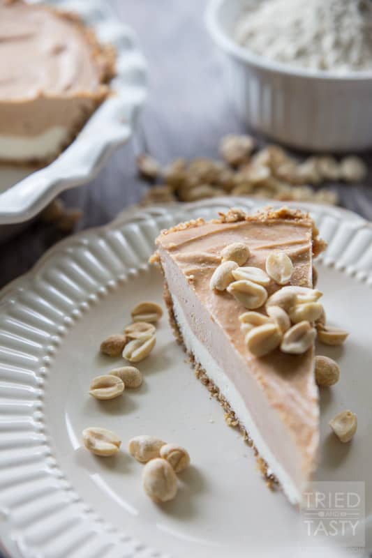 Frozen Peanut Butter & Cream Cheese Pie // Would you believe me if I told you that this decadent dessert is made without a stich of refined sugar? With the secret ingredient of Greek yogurt, you'll be pleasantly surprised by this tasty healthy pie! | Tried and Tasty