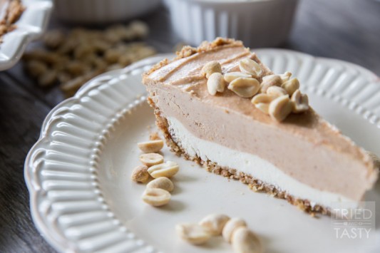 Frozen Peanut Butter & Cream Cheese Pie // Would you believe me if I told you that this decadent dessert is made without a stich of refined sugar? With the secret ingredient of Greek yogurt, you'll be pleasantly surprised by this tasty healthy pie! | Tried and Tasty