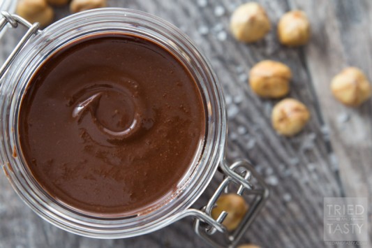 Three Ingredient Nutella // Doesn't get any easier than this. Three Ingredients. If you love Nutella and want a healthier option where you can control the ingredients THIS is the recipe for you. Nothing artificial. The healthier alternative to the amazing hazelnut spread! | Tried and Tasty