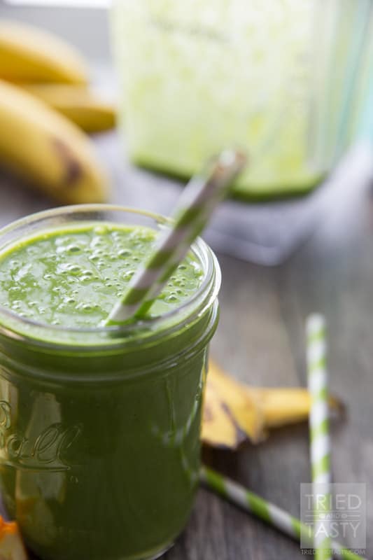 Banana Orange Green Smoothie // Doesn't get any easier than this delicious smoothie! All you need are a few key ingredients and you'll be on your way to a nutrition packed, no-sugar added, simple smoothie. Perfect to jump start your morning. Great for a mid-afternoon pick-me-up. Great for an afternoon snack the whole family will enjoy! | Tried and Tasty