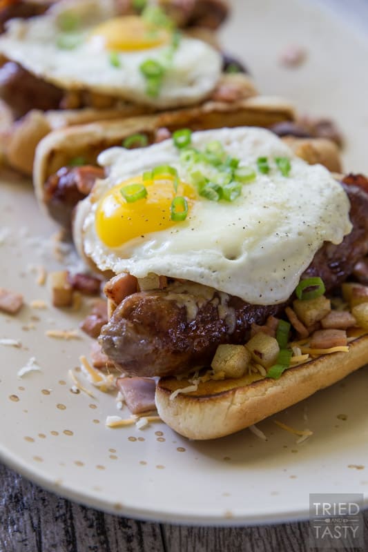 Breakfast Brats // Looking for a creative way to have your breakfast? This is my new favorite! It's got all of my favorite flavors packed together and (not that it needs to be) is SO portable! Try this fun twist and see how quickly you fall in love! | Tried and Tasty