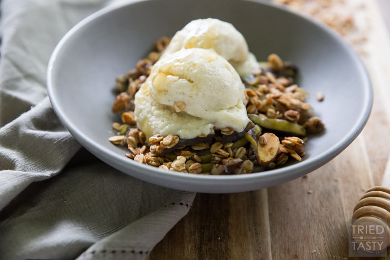 Gluten Free Apple Crisp // Its' nutty. It's crunchy. It's everything you're looking for an a crisp WITHOUT the guilt! This apple crisp is free of refined sugar and made with only healthy and wholesome ingredients. A great comfort food that you'll want during the cool evenings of fall and winter! | Tried and Tasty