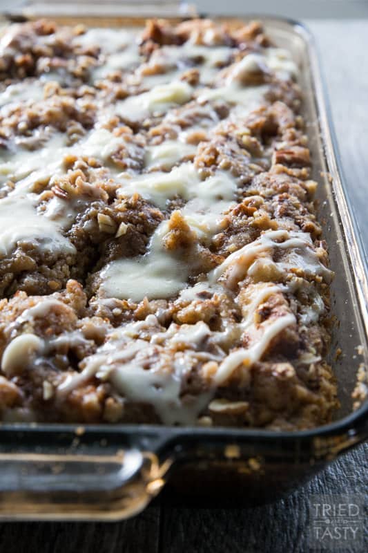 Apple Streusel Breakfast Bake // Cinnamon Rolls and apples are a great combination! | Tried and Tasty