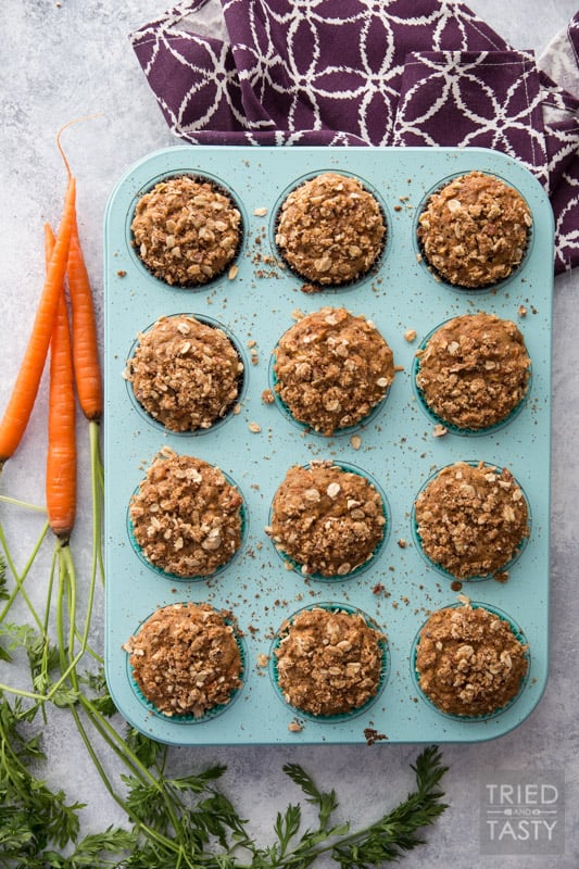 Carrot Oat Muffins With A Sweet Crunchy Streusel // Doesn't get any easier than this muffin. Great for breakfast or snack. Made with whole wheat, oats, and a list of healthy refined sugar-free ingredients. The sweet and crunchy streusel is the 'icing on the cake'. | Tried and Tasty