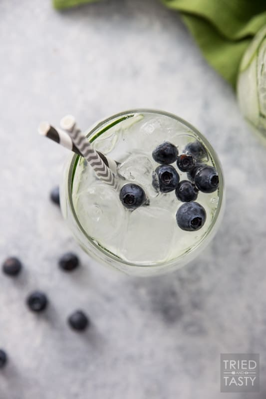 Sparkling Cucumber Blueberry Spa Water // This refreshing 3-ingredient spritzer will transport you to a place of relaxation. This energizing drink is the perfect thirst quencher! | Tried and Tasty
