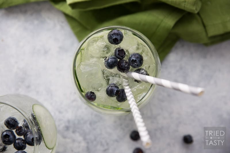 Sparkling Cucumber Blueberry Spa Water // This refreshing 3-ingredient spritzer will transport you to a place of relaxation. This energizing drink is the perfect thirst quencher! | Tried and Tasty