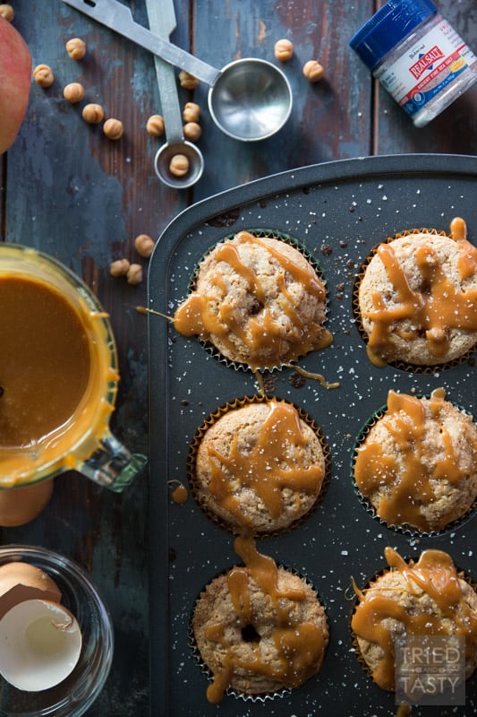Caramel Apple Muffins // Nothing screams fall like a caramel apple. Now you can have your favorite treat for breakfast OR dessert in the form of a delicious muffin! | Tried and Tasty
