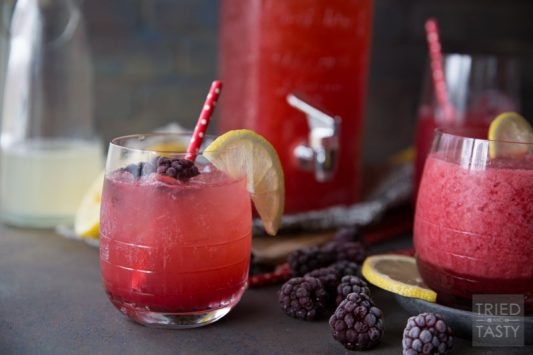 Blackberry Vanilla Lemon Spritzer | This refreshing and delicious spritzer is fizzy, tart, and sweet all at once! | Tried and Tasty