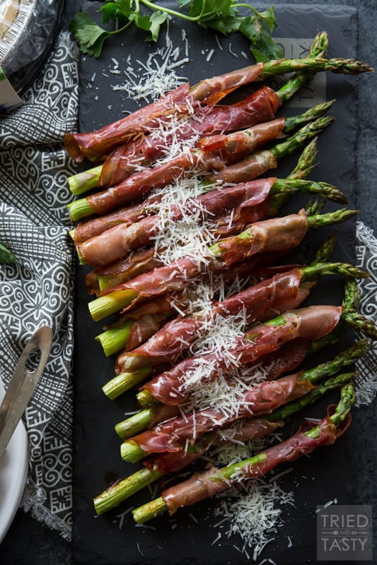 Quiche & Prosciutto Wrapped Asparagus // Sometimes the simplest side dishes can make the dinner shine. This asparagus is perfect paired with quiche or endless other options! Plus there's a smoked flavor that will wow your tastebuds! | Tried and Tasty