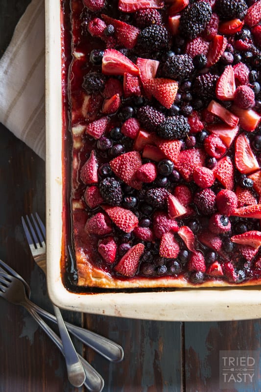Easy Mixed Berry Tart // Throw together your a mix of your favorite berries into a crunchy pastry crust and you've got an out of this world dessert! Great for those patriotic holidays and all summer long. | Tried and Tasty